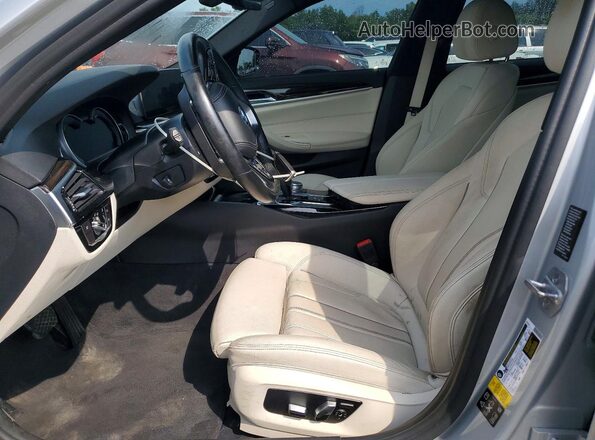 WBAJE7C34HG890362 2017 BMW 5 SERIES Silver წინა სალონის ხედი