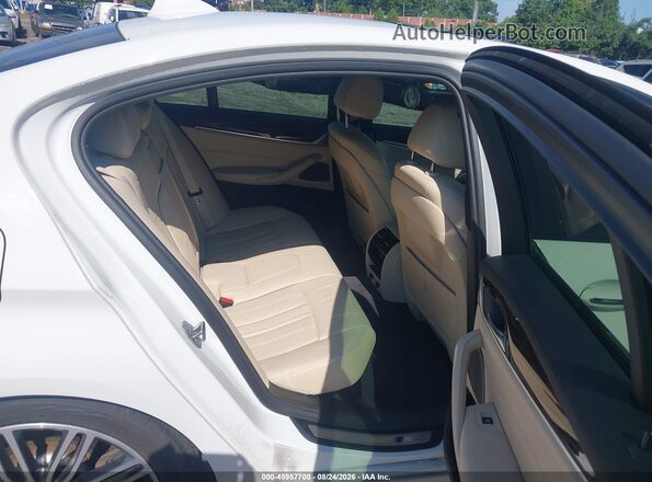 WBAJE7C3XHG887627 2017 BMW 5 SERIES White VIN კოდის სტიკერის ხედი