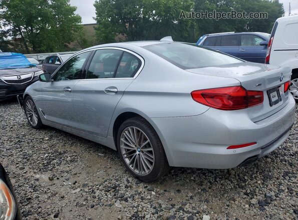 WBAJE7C52JWC55267 2018 BMW 5 SERIES Silver Trasero izquierdo