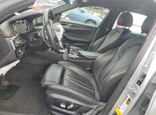 WBAJE7C52JWC55267 2018 BMW 5 SERIES Silver Vista interior delantera