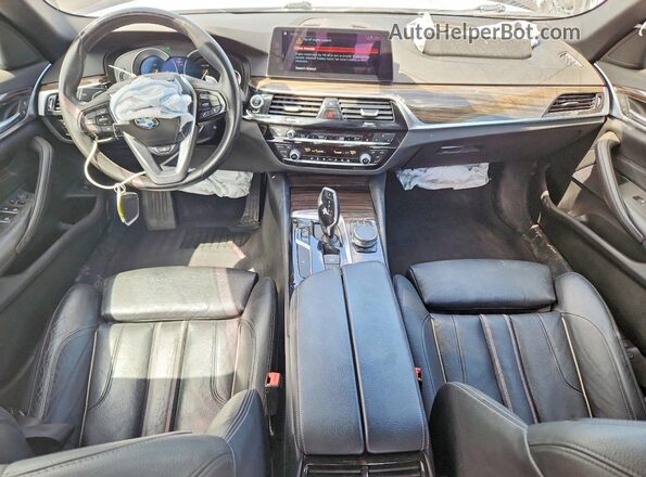 WBAJE7C52JWD49665 2018 BMW 5 SERIES White Widok deski rozdzielczej