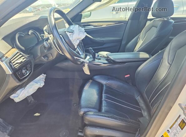 WBAJE7C52JWD49665 2018 BMW 5 SERIES White Widok wnętrza z przodu