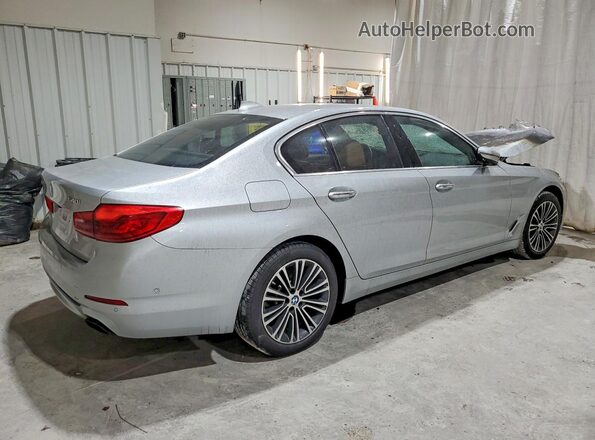 WBAJE7C53JWC56752 2018 BMW 5 SERIES Silver Trasero derecho