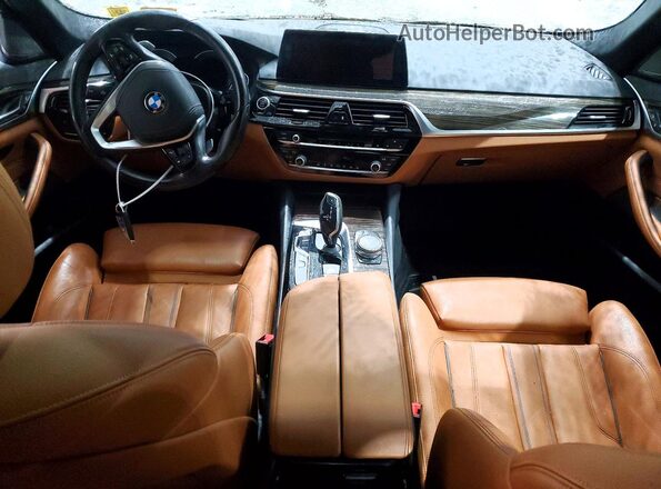 WBAJE7C53JWC56752 2018 BMW 5 SERIES Silver Vista del salpicadero