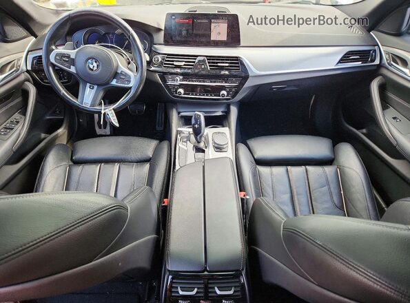 WBAJE7C56KG892610 2019 BMW 5 SERIES White Widok deski rozdzielczej