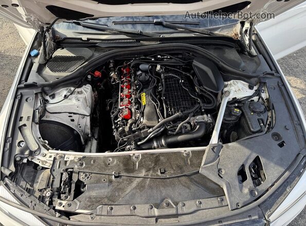 WBAJE7C56KG892610 2019 BMW 5 SERIES White Widok wnętrza z tyłu