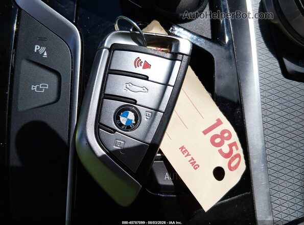 WBAJS3C00LCE54876 2020 BMW 5 SERIES Черный Вид панели приборов