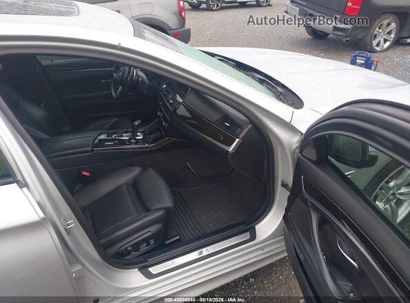 WBAKN9C57GD961930 2016 BMW 5 SERIES Silver Vista interior delantera