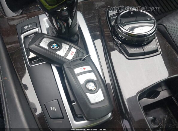 WBAKN9C57GD961930 2016 BMW 5 SERIES Silver Vista del salpicadero