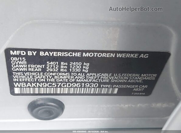WBAKN9C57GD961930 2016 BMW 5 SERIES Silver Vista del compartimento del motor
