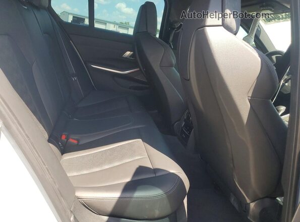 WBS33AY02NFM17292 2022 BMW M3 Purple Vista de los asientos traseros