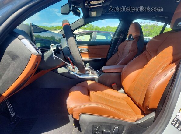 WBS33HJ07VFW69994 2027 BMW M3 Gray Вид салону спереду