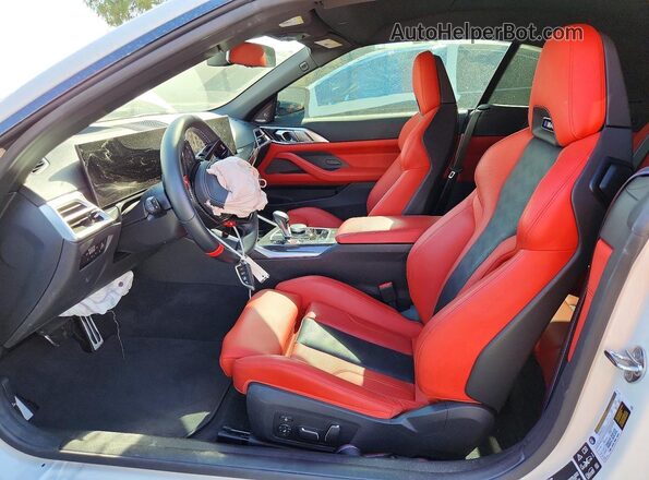 WBS43BA04TCW34488 2026 BMW M4 White Vista interior delantera