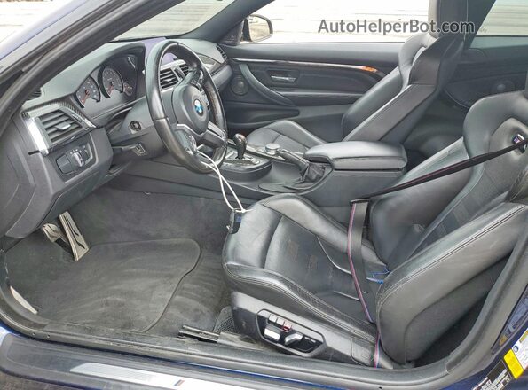 WBS4Y9C52JAC87578 2018 BMW M4 Blue Widok wnętrza z przodu