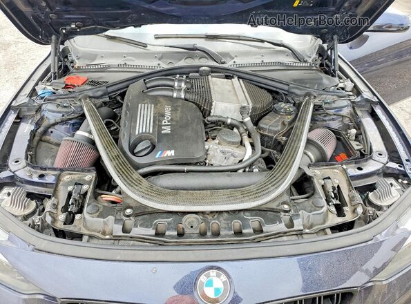 WBS4Y9C52JAC87578 2018 BMW M4 Blue Widok wnętrza z tyłu