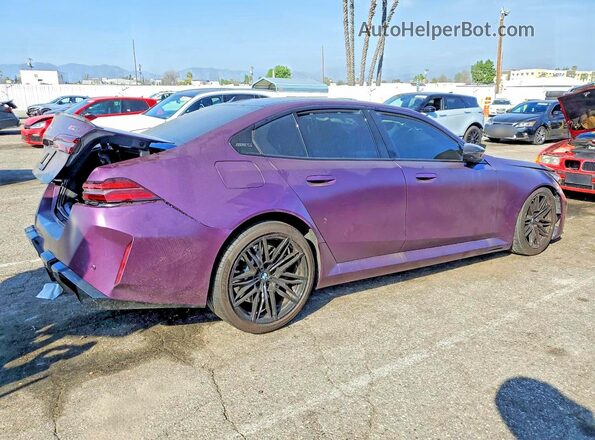 WBS83FK00SCU35556 2025 BMW M5 Purple Tył prawy