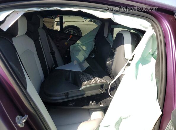 WBS83FK00SCU35556 2025 BMW M5 Purple Widok tylnych siedzeń