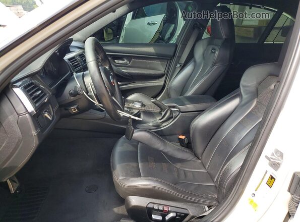 WBS8M9C55J5J79541 2018 BMW M3 White Front interior view