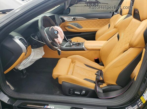WBSDZ0C0XRCP50271 2024 BMW M8 Black Вид салону спереду