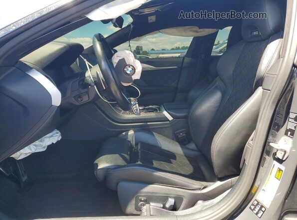 WBSGV0C03LCD68215 2020 BMW M8 Gray Widok wnętrza z przodu