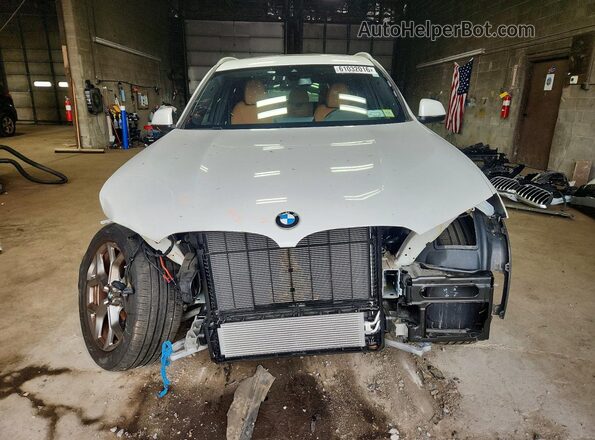 WBX57DP09PN188113 2023 BMW X3 White Front view