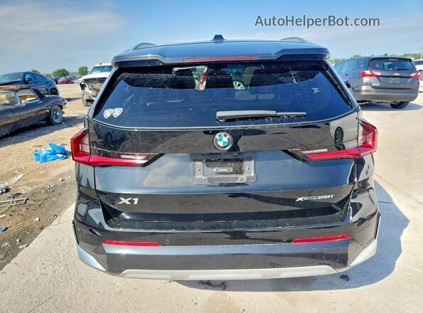WBX73EF00R5019869 2024 BMW X1 Черный Вид сзади