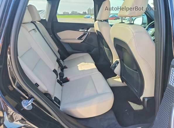 WBX73EF00R5019869 2024 BMW X1 Черный Вид задних сидений