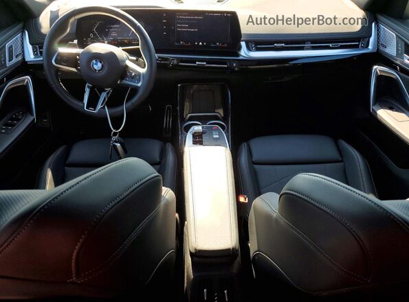 WBX73EF00S5316937 2025 BMW X1 Gray წინა პანელის ხედი