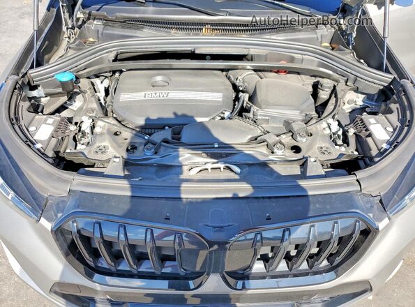 WBX73EF00S5316937 2025 BMW X1 Gray ძრავის განყოფილების ხედი