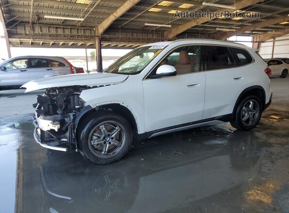 WBX73EF01T5621185 2026 BMW X1 White 