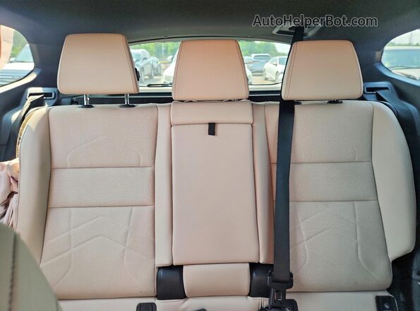 WBX73EF03P5X17664 2023 BMW X1 Orange Հետևի նստատեղերի տեսք