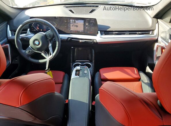WBX73EF03S5314227 2025 BMW X1 White Вид панелі приладів
