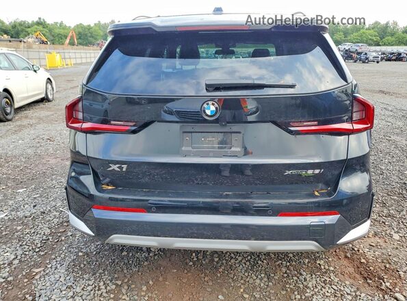 WBX73EF04S5079501 2025 BMW X1 Black Widok z tyłu