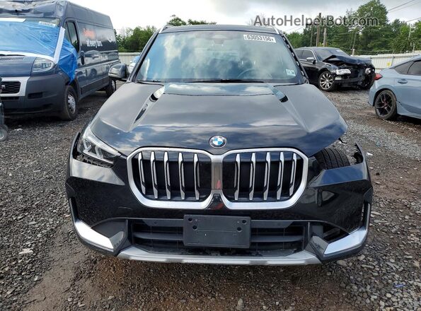 WBX73EF04S5079501 2025 BMW X1 Black Widok z przodu