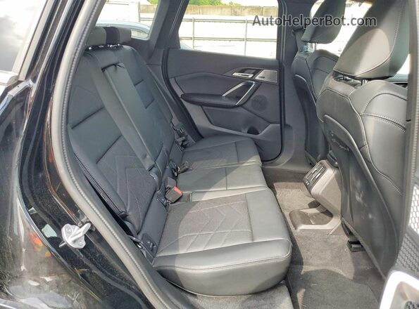 WBX73EF04S5079501 2025 BMW X1 Black Widok wnętrza z tyłu