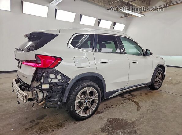 WBX73EF04T5470908 2026 BMW X1 White Rear right