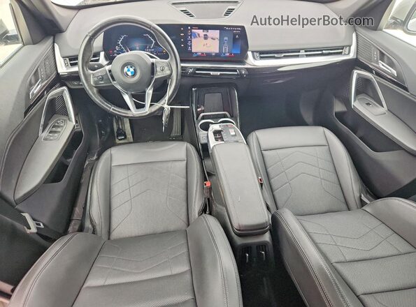 WBX73EF05P5W46015 2023 BMW X1 Silver Dashboard view