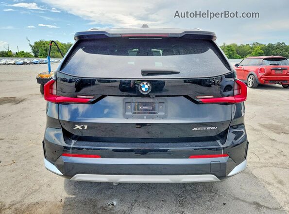 WBX73EF06S5261104 2025 BMW X1 Black უკანა ხედი