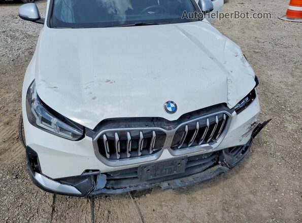 WBX73EF07R5Y63259 2024 BMW X1 Белый Вид задней части салона