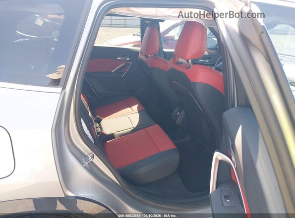 WBX73EF07S5056794 2025 BMW X1 Серебряный Вид наклейки с VIN-кодом