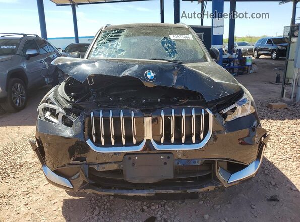 WBX73EF07S5220643 2025 BMW X1 Black Front view