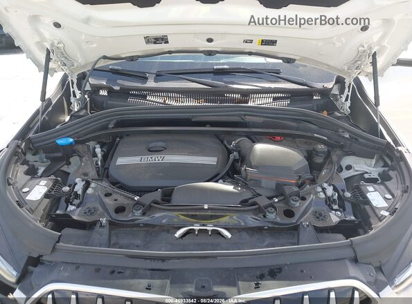 WBX73EF07S5220934 2025 BMW X1 White Вид ззаду