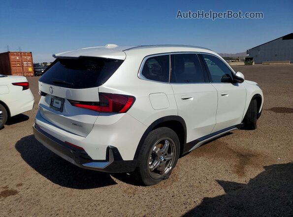 WBX73EF07T5459563 2026 BMW X1 White Rear right