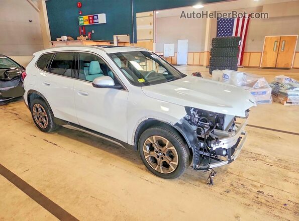 WBX73EF08P5X81165 2023 BMW X1 White Przód prawy
