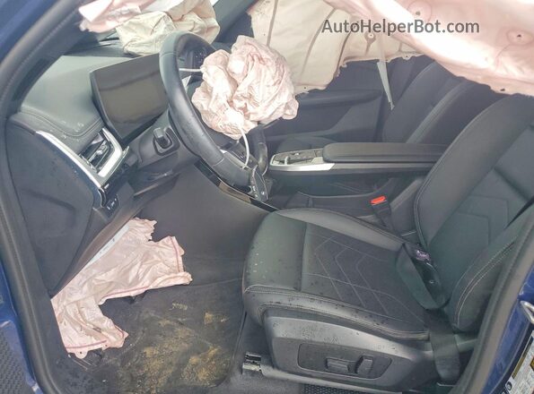 WBX73EF08R5030182 2024 BMW X1 Blue Սալոնի դիմացի տեսք