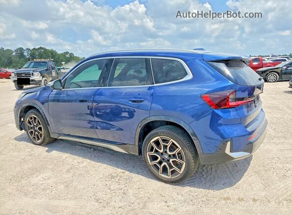 WBX73EF08R5Z06426 2024 BMW X1 Blue Trasero izquierdo