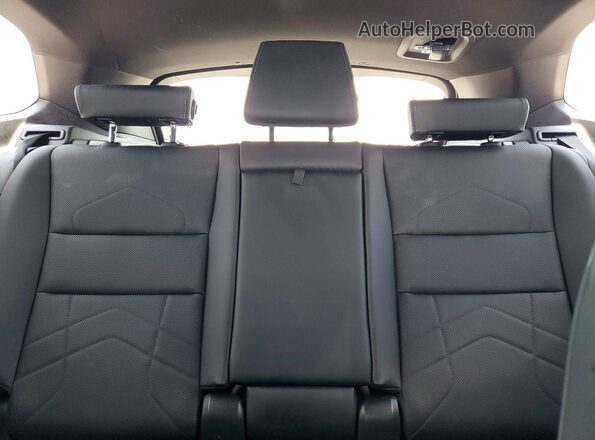 WBX73EF08R5Z06426 2024 BMW X1 Blue Vista de los asientos traseros
