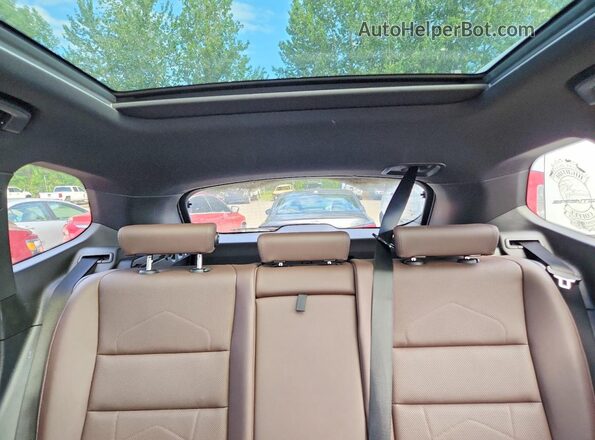 WBX73EF09P5W38239 2023 BMW X1 Green Вид задніх сидінь