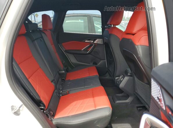 WBX73EF0XP5Y21522 2023 BMW X1 White უკანა სალონის ხედი
