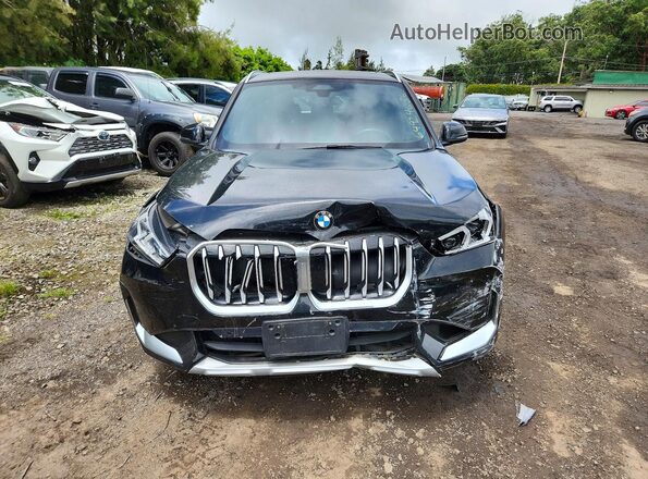 WBX73EF0XS5245925 2025 BMW X1 Black Widok z przodu